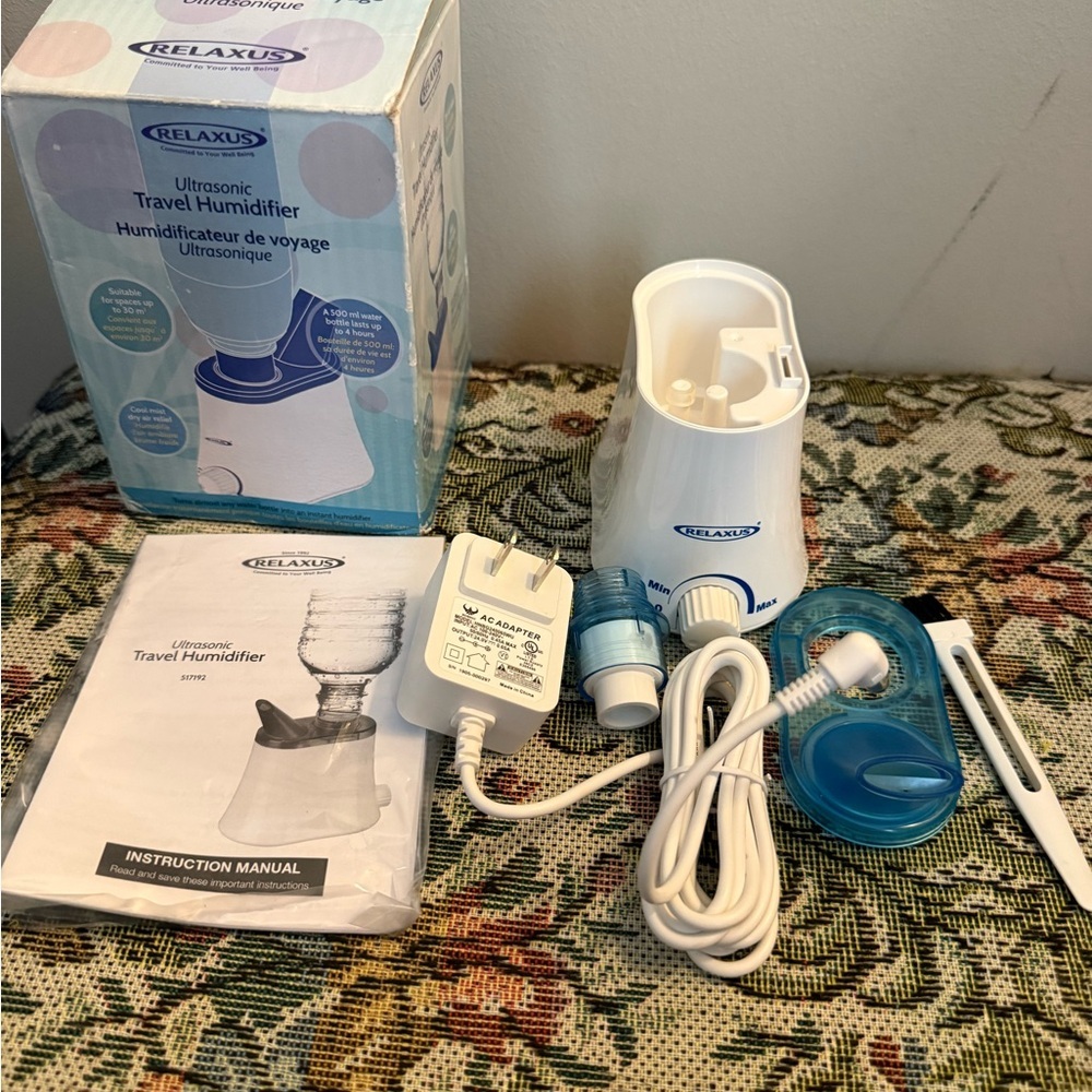 Relaxus Ultrasonic Travel Humidifier - White and Blue